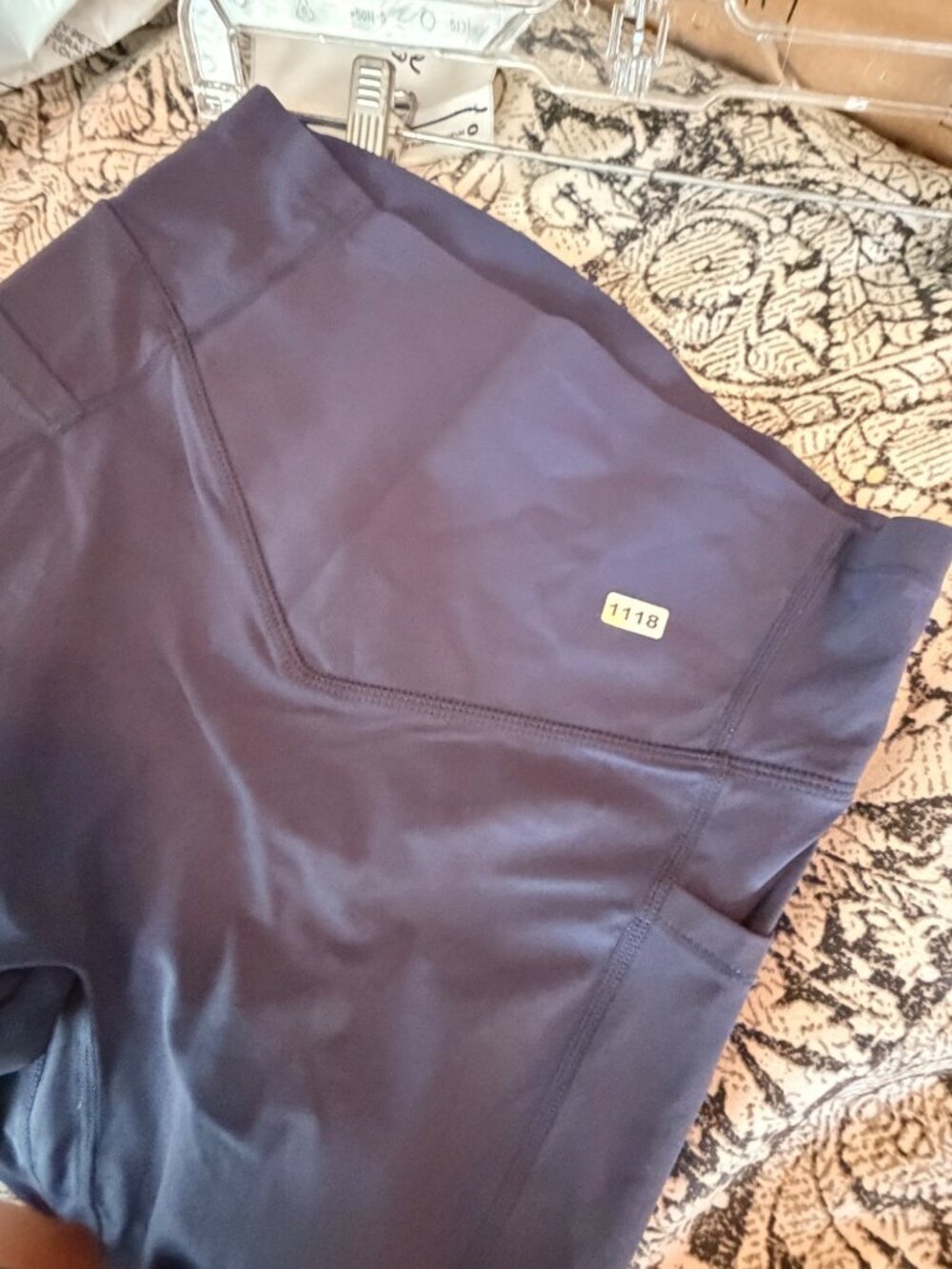 Halara sz M Everyday Workout High-Waisted Navy Leggings With Side Pockets - Wome - Picture 9 of 9